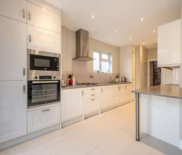 5 bedroom semi-detached house to rent - Photo 6