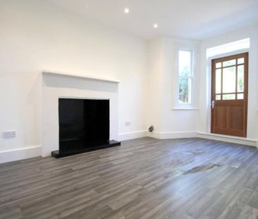 3 bedroom apartment to rent Sydenham Park Road, London, SE26 - Photo 2