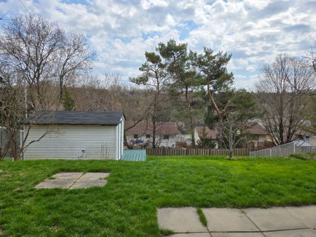 For Lease - 29 Fleming Road, Quinte West, Ontario - Photo 4
