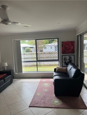 Three bedroom duplex - Photo 1