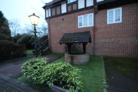 Tudor Court, Maidenhead, SL6 - Photo 3