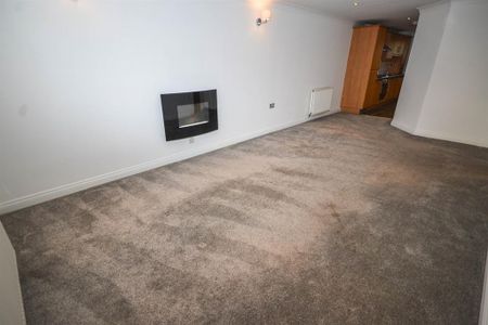 2 bedroom apartment to rent - Photo 2