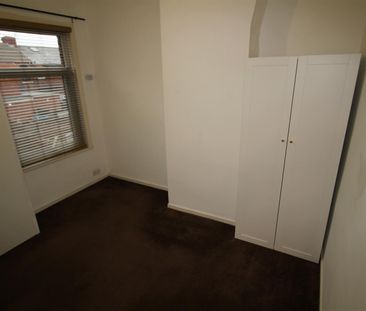 2 Bedroom Terraced House for Rent - Photo 1