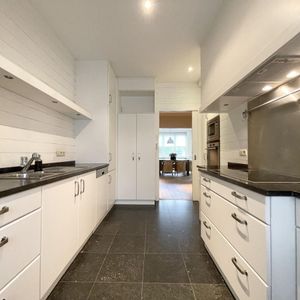 Appartement te huur in Sint-Pieters-Woluwe voor € 1.700 met 1 slaapkamer - Photo 3