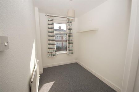 8 St Gildas Road, Heath, Cardiff - Photo 2