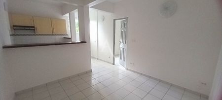 Location Appartement 33.49m² 2 pièces Fort de france - Photo 4