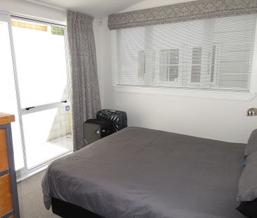 10 Stanley Street, Berhampore Wellington 6023 - Photo 2