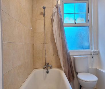 Chingford Road, London E17 - Photo 1