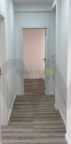 Apartment T2 in Alto do Seixalinho, Santo André e Verderena, Barreiro - Foto 1
