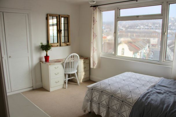 Spacious Three Bedroom Maisonette with Garden to Rent in Brighton - Photo 1