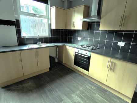3 bedroom terraced house to rent - Photo 4