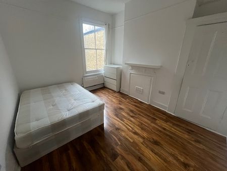 4 Bed Flat, Helix Road, SW2 - Photo 5