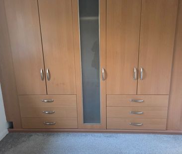 2 Bed Terraced House, Springford Gardens, SO16 - Photo 2