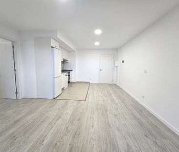 New 2 bedroom flat just a few minutes from the C.C. Wisteria! - Photo 6