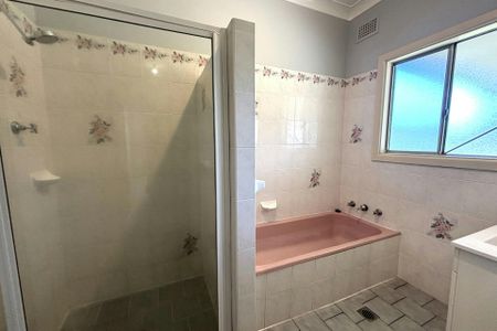 TIDY THREE BEDROOM HOME - Photo 3