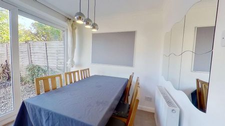 4 bedroom terraced house to rent - Photo 2