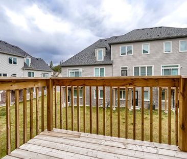 For Lease - 125 Lyall Stokes Circle, East Gwillimbury, Ontario - Photo 4