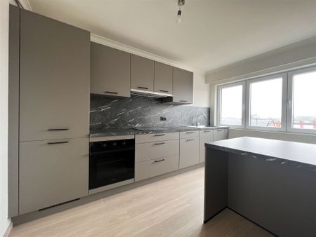 Gerenoveerd appartement met 2 slpkmrs in centrum Tessenderlo - Foto 2