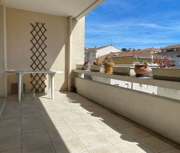 T4 expo sud, immeuble récent en CV avec balcon, parking - Photo 1