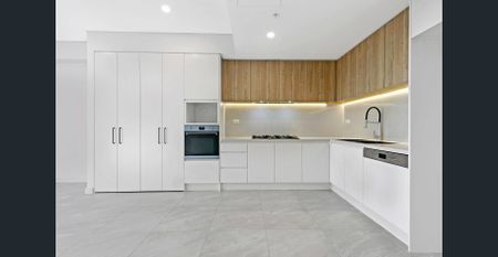 At Rear Spacious Three Bedroom With Privacy & Leafy Outlook - Photo 5