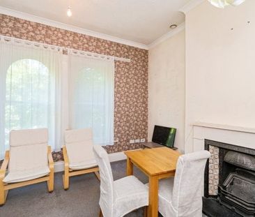 The Avenue, Southampton - Photo 1