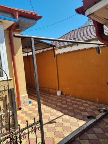 Dacia- casa cu 5 camere de caramida - Fotografie 4
