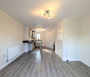 Ffordd Cadfan, BRIDGEND - Photo 4