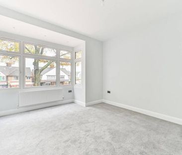 3 bedroom flat to rent - Photo 1