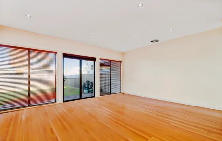 3 Bed, 2 Bath - Photo 3