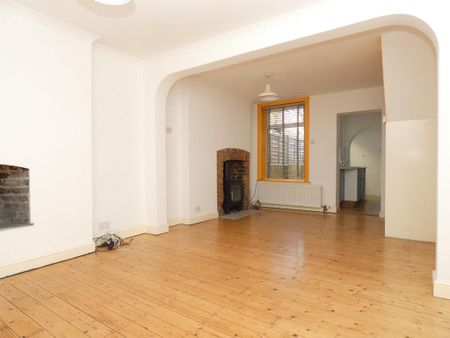 2 bedroom terraced house to rent - Photo 4