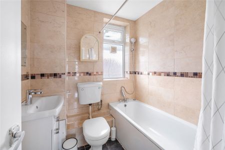 Fulham Road, London, SW6 flat to rent - Photo 5