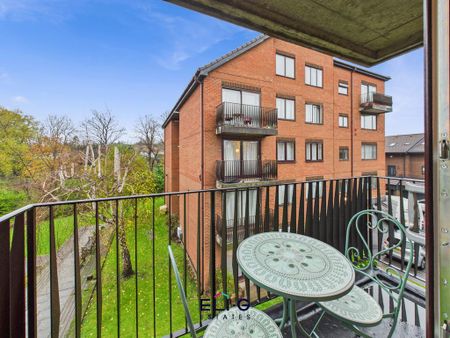 2 bedroom flat to rent - Photo 4