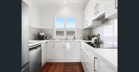 Resort-style living in the Phillips Landing Estate - Photo 4