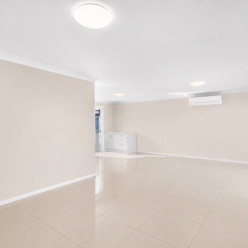 Modern 3 Bedda with Ensuite! - Photo 1