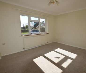 4 bedroom detached bungalow to rent - Photo 4