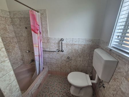 185 E Lawrence Street - Photo 5