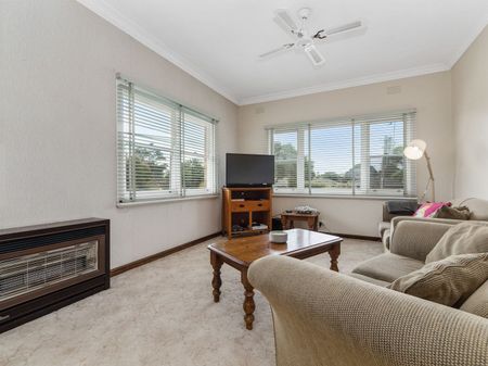 30 Cricklewood Avenue, Frankston - Photo 4