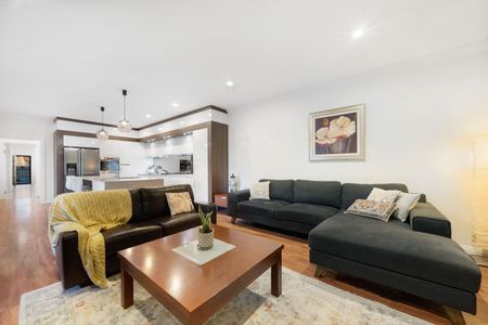 Generous, Well-Maintained Home with Granny Flat and 7.6kW Solar! - Photo 5