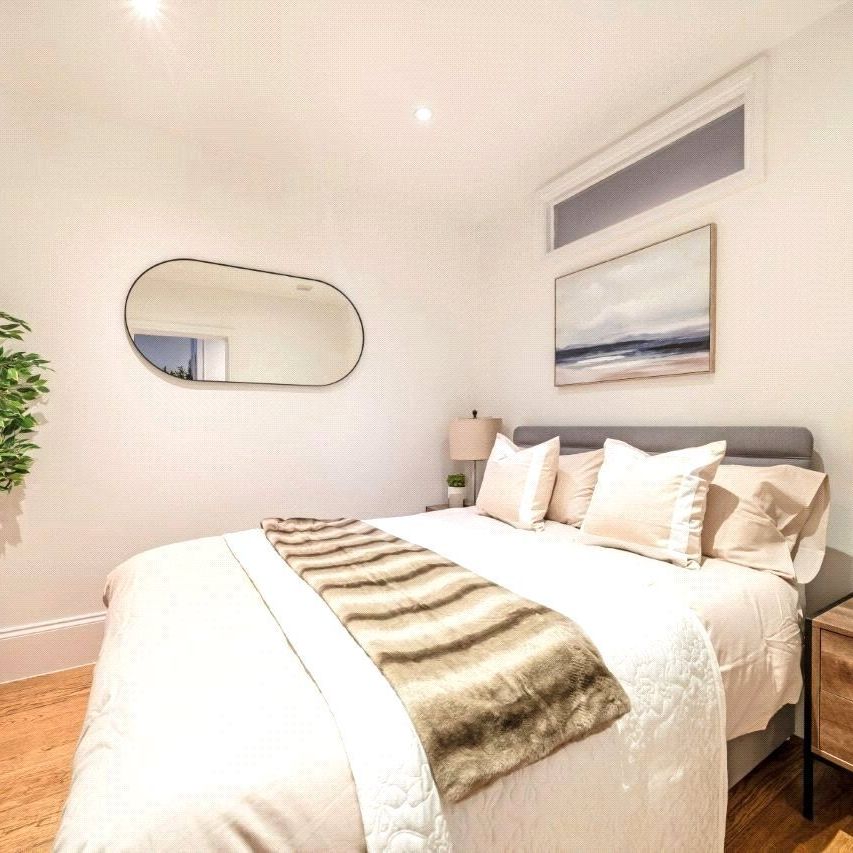 Sloane Gardens, London, SW1W flat to rent - Photo 1