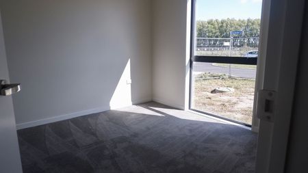 Charming 3BR Halswell Haven w/ Garden - Photo 4