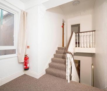 Apt 2, 14 Glandore Gardens, Belfast, BT15 3FF - Photo 6