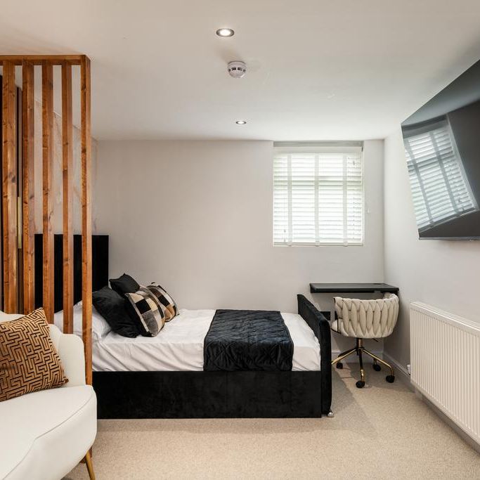 7 bedroom terraced house to rent - Photo 1