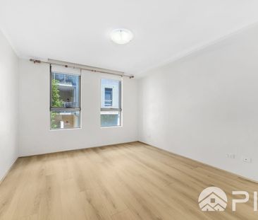 Modern 1-Bedroom + Large Study Apartment in Prime Carlingford Location - Photo 3