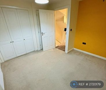 4 bedroom terraced house to rent - Photo 3