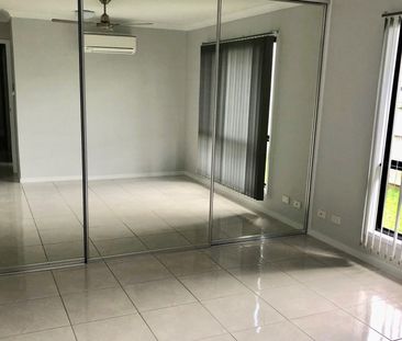 22 Reflection Street, Mount Pleasant QLD 4740 - House For Rent | Do... - Photo 3