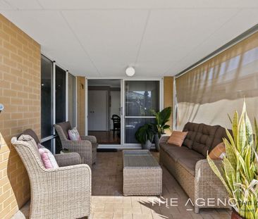 Spacious Family Home with Theatre, Study & Alfresco Living - Photo 5