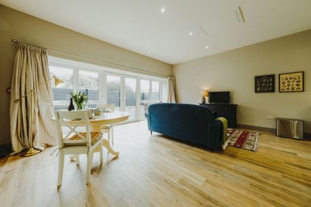 1 Bedroom Home – Medium Let - Photo 2