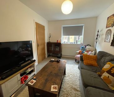 3 bedroom Semi-Detached House to let - Photo 6