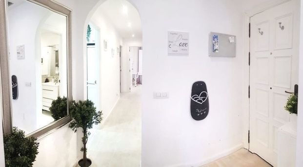 3 bedroom luxury Flat for rent in Marbella, Spain - Photo 1