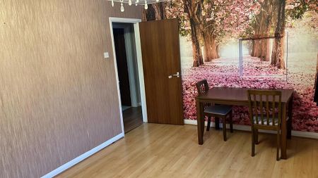 2 bedroom maisonette to rent - Photo 3